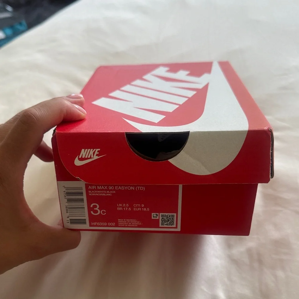 New Nike Airmax 90 Easyon Baby Sneakers size 3C